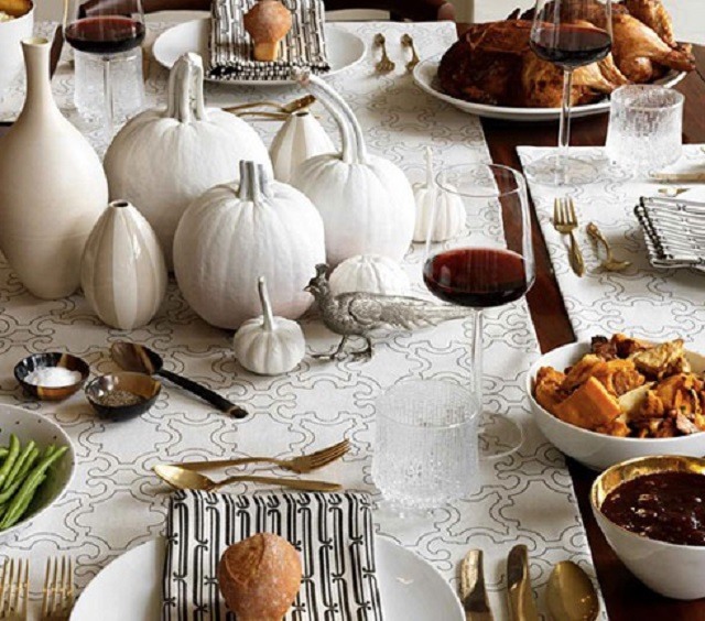 UNUSUAL THKSGVNG 5 thanksgiving dinner Unusual Table set decor ideas for Thanksgiving dinner UNUSUAL THKSGVNG 5
