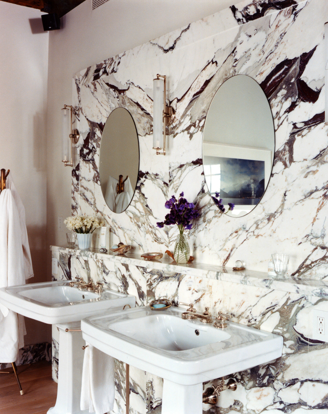 marble bathroom bathroom interiors 20 Impressive Marble Bathroom Interiors marble bathroom interiors 20