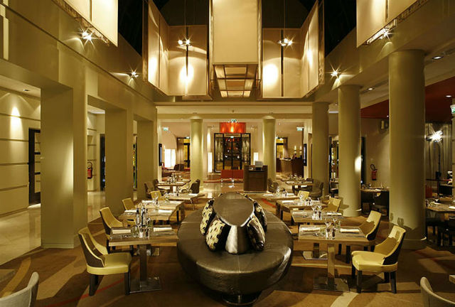 laurent moreau laurent moreau Best Design Projects By Laurent Moreau HOTEL PULLMAN VERSAILLES