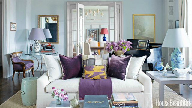 If the thought of getting a sofa in white fabric has crossed your mind but you're still debating wether or not it is a good idea, we gathered some living room inspiration that will probably convince you. white sofa Beautiful Living Room Ideas With A White Sofa Alexander Doherty