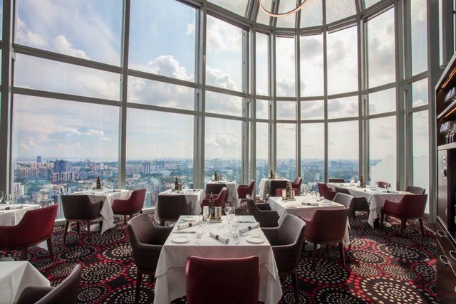 Get Inspired By These Outstanding Rooftop Restaurants In Singapore rooftop restaurants Get Inspired By These Outstanding Rooftop Restaurants In Singapore Salt Grill Sky Bar 1 750x500