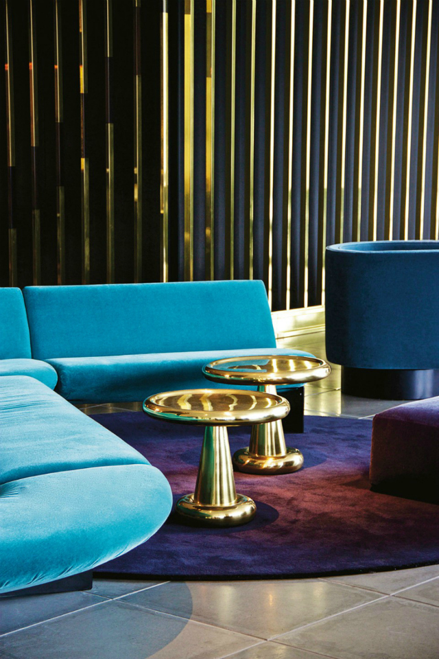 Get Inspired By These Wonderful Modern Sofas in Hotel Interiors  modern sofas Get Inspired By These Wonderful Modern Sofas in Hotel Interiors Get Inspired By These Wonderful Modern Sofas in Hotel Interiors 14