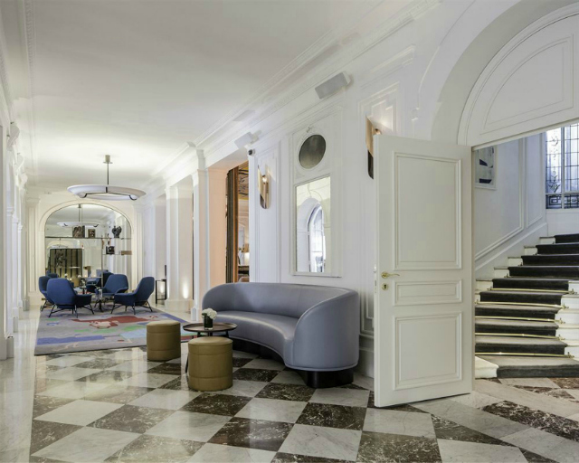 Get Inspired By These Wonderful Modern Sofas in Hotel Interiors  modern sofas Get Inspired By These Wonderful Modern Sofas in Hotel Interiors Get Inspired By These Wonderful Modern Sofas in Hotel Interiors 9