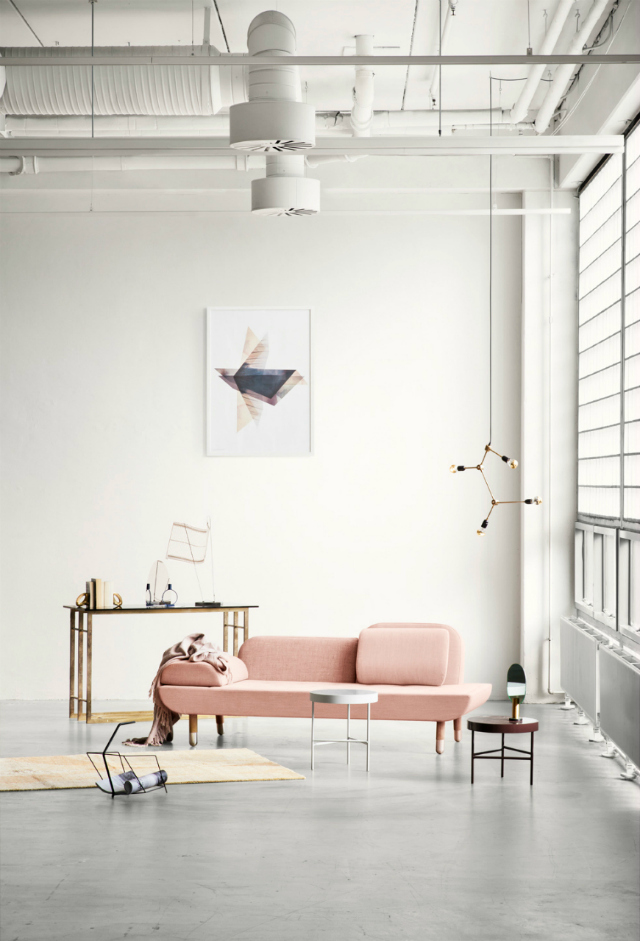 The Prettiest Living Room Ideas With A Pink Sofa pink sofa The Prettiest Living Room Ideas With A Pink Sofa The Prettiest Living Room Ideas With A Pink Sofa 4