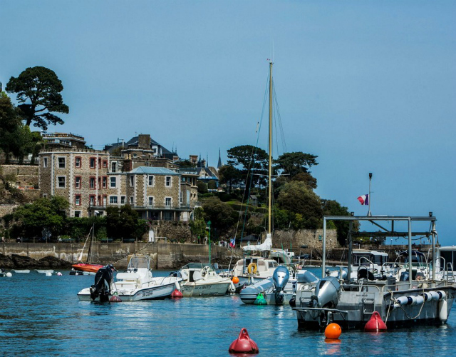 Get Inspired By The Striking Castelbrac Dinard Hotel Design | Hotel Interior Design Inspiration. Hotel Interiors. Modern Interior Design. Find more: https://www.brabbu.com/en/inspiration-and-ideas/interior-design/inspired-striking-castelbrac-dinard-hotel-interior #hotelinterior #centertable #hoteldesign hotel interior Get Inspired By The Striking Castelbrac Dinard Hotel Interior Get Inspired By The Striking Castelbrac Dinard Hotel Interior 1