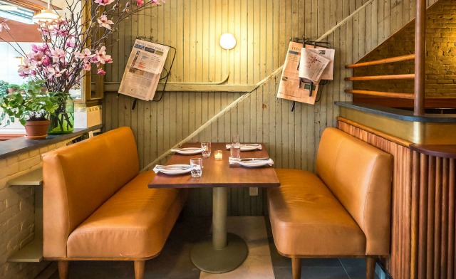 15 Stylish Modern Sofas In Astonishing Restaurant Interiors  modern sofas 15 Stylish Modern Sofas In Astonishing Restaurant Interiors sofa10