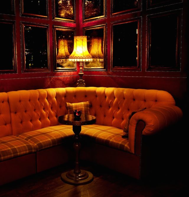 moody corners home decor home decor 9 DAZZLING HOME DECOR IDEAS BY INTERIOR DESIRES TO INSPIRE YOU! mc