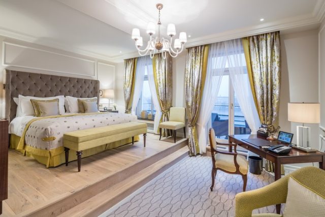 Get Inspired By The Stunning Fairmont Vier Jahreszeiten Hotel Interior hotel interior Get Inspired By The Stunning Fairmont Vier Jahreszeiten Hotel Interior Fairmont Hotel Vier Jahreszeiten 3 HR e1476442518791