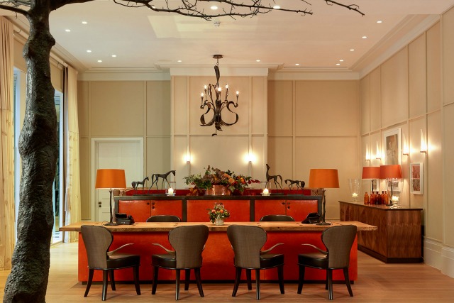 8 Fantastic Decorating Ideas To Steal From Martin Hulbert Design Decorating Ideas 8 Fantastic Decorating Ideas To Steal From Martin Hulbert Design 004 FEATURE IMAGE Reception Coworth Park LOW RES LANDSCAPE MUST CREDIT RICHARD BOOTH