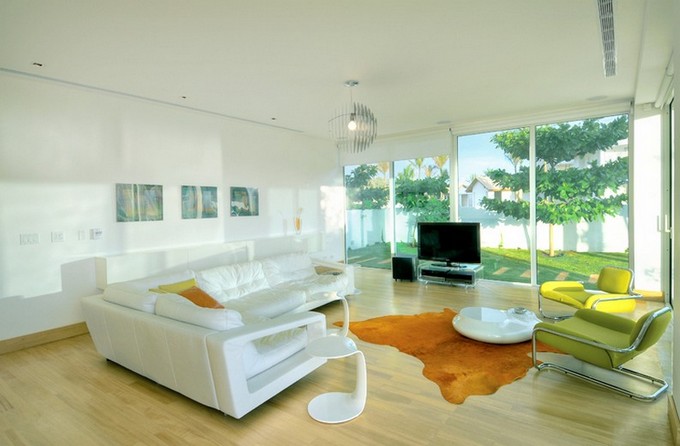 The-Best-Living-Room-Ideas-by-German-Interior-Designers_Licht-im-Raum-_Privathaus-Nr.7 german interior designers 20 Velvet Armchairs Ideas By Top German Interior Designers The Best Living Room Ideas by German Interior Designers Licht im Raum  Privathaus Nr