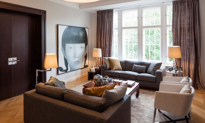 The-Best-Living-Room-Ideas-by-German-Interior-Designers_Paris-56-Fine-Interiors_-Apartment-Charlottenburg german interior designers 20 Velvet Armchairs Ideas By Top German Interior Designers The Best Living Room Ideas by German Interior Designers Paris 56 Fine Interiors  Apartment Charlottenburg
