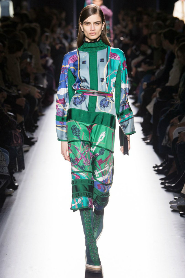 Get Inspired by the Best Moments at Paris Fashion Week 2017 paris fashion week Get Inspired by the Best Moments at Paris Fashion Week 2017 22