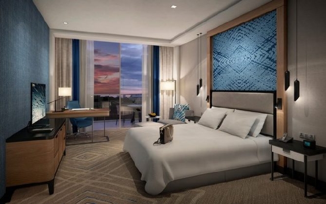 7 Striking Decor Ideas To Steal From Areen Design  7 Striking Decor Ideas To Steal From Areen Design Hospitality Cape Sierra Hilton Guest Bedroom Night View 1 670x419 1