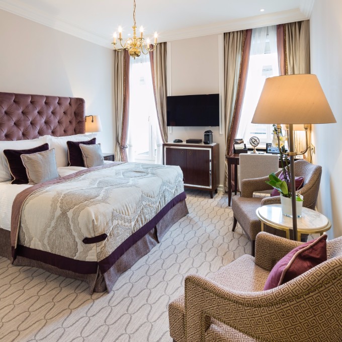 Top 50 Exclusive High-Quality Furniture You Will Love Fairmont Hotel Vier Jahreszeiten 1 HR