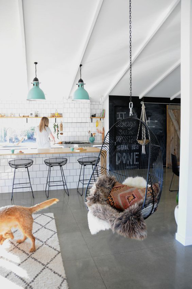 11 Must-Have For A Stylish Home Bar  bar chairs 10 Must-Have Bar Chairs For A Stylish Home Bar ab0f2750916581d47fc5a2642f5807ab