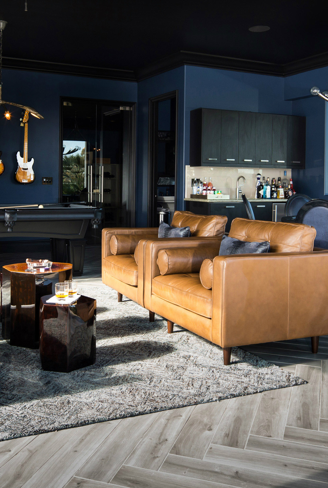 50 Decorating ideas for a versatile Home decor  decorating ideas 50 decorating ideas for a versatile home decor 39 LORI DENNIS INTERIOR DESIGNER VILLA DEL SUR CIGAR LOUNGE POKER ROOM POOL TABLE CLUB