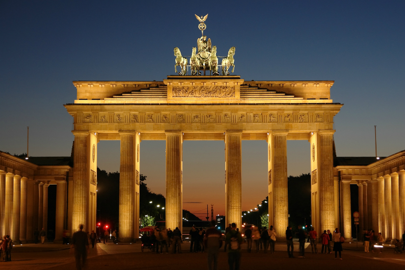 travel 10 amazing countries to travel alone berlin