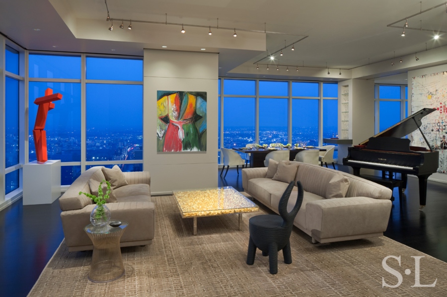 Modern and Luxurious Living Room Interior Design by Suzanne Lovell suzanne lovell Best Residential Interior Designs by Suzanne Lovell 10 Best Residential Interior Designs by Suzanne Lovell Manhattan Pied a Terre