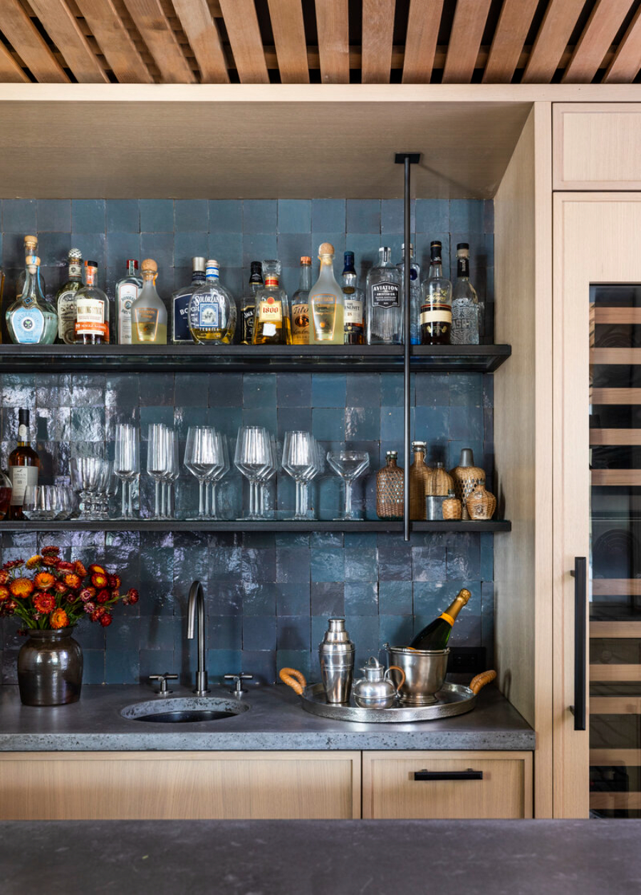 Interior Design Ideas From Marie Flanigan. This is a home bar, the bar wall is decorated in blue tiles. interior design ideas Interior Design Ideas From Marie Flanigan Interior Design Ideas From Marie Flanigan Round Top