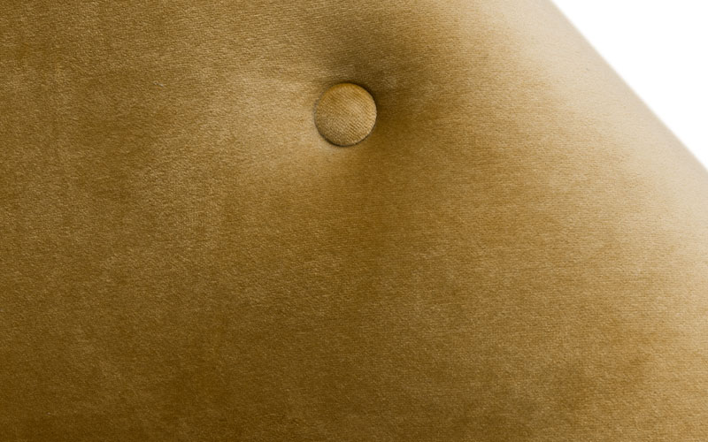 MALAY | Modern Tufted Velvet Armchair by BRABBU