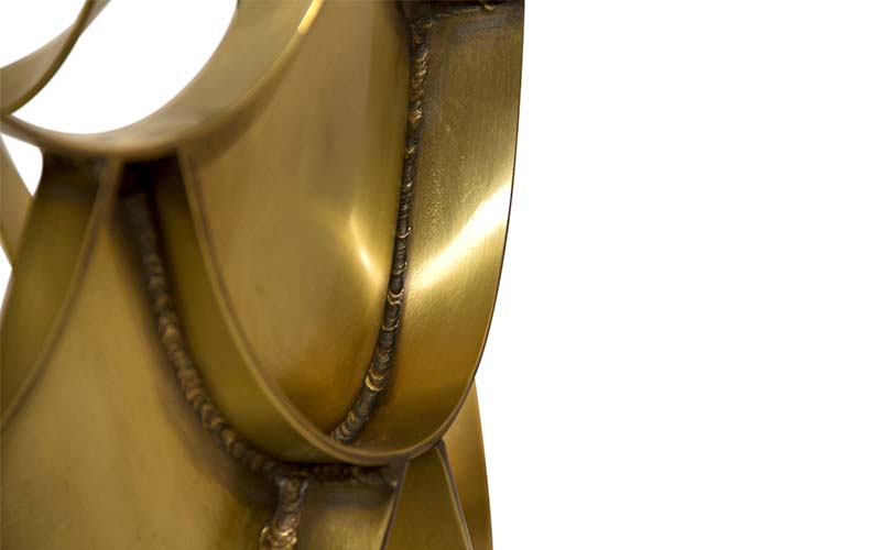 KOI | Tavolino in ottone dal design contemporaneo by BRABBU