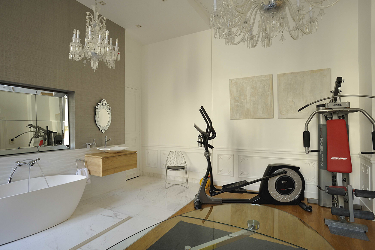 Arty Chic Apartment By PFB Design