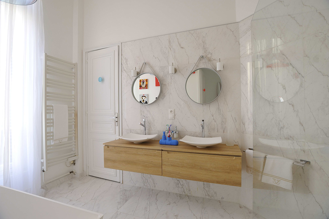 Arty Chic Apartment By PFB Design